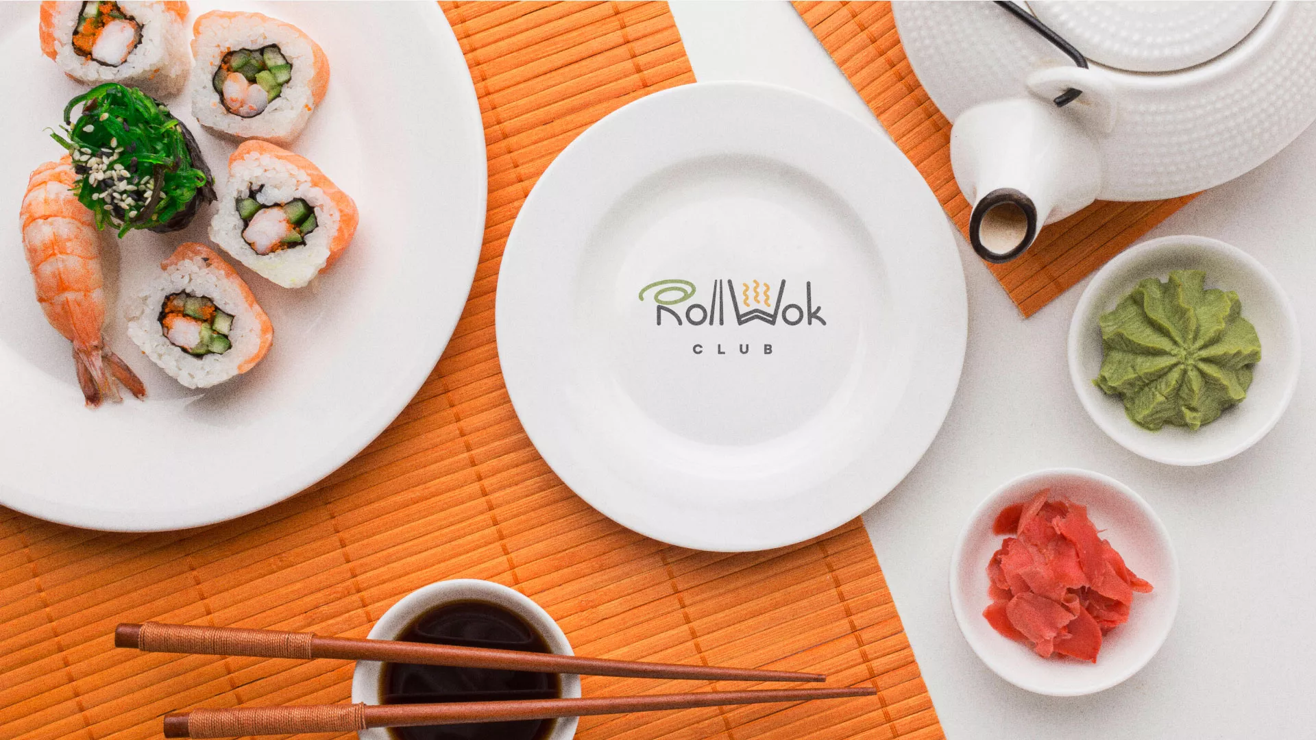 Разработка логотипа и фирменного стиля суши-бара «Roll Wok Club» в Тейково